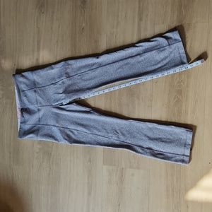 Lululemon Crop leggings size 6